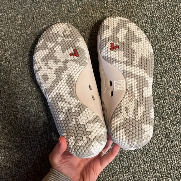 Vivo Barefoot Ultra Bloom III in Moonstone - Picture 5 of 6